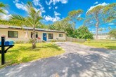 Foto principal - 2000 SW 9th St