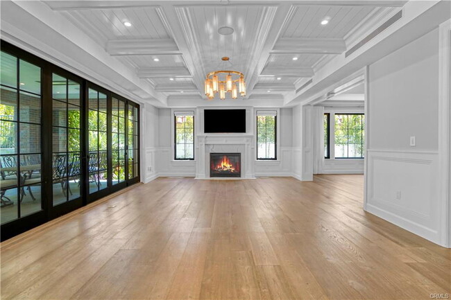 Building Photo - 2520 La Condesa Dr