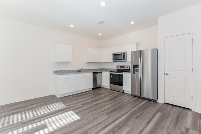 Foto del edificio - Fantastic 3bd/2.5ba home! Coming soon!