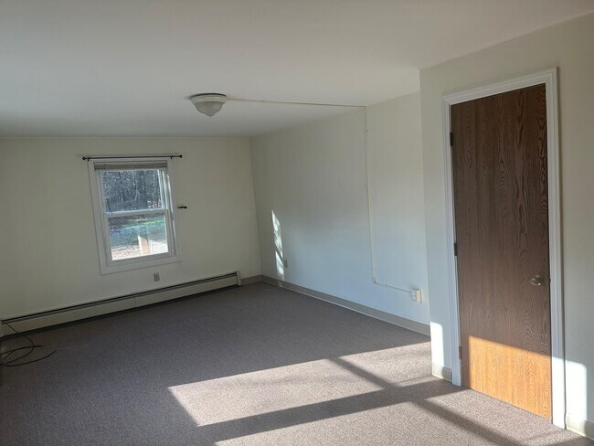 Building Photo - 22 Ellison Dr