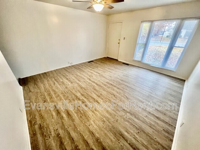 Foto del edificio - 412 W Buena Vista Rd