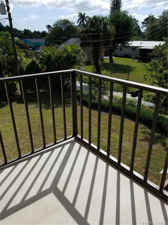 Foto del edificio - 708 SW Gardens Blvd