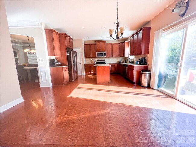 Foto del edificio - 2003 Fallondale Rd