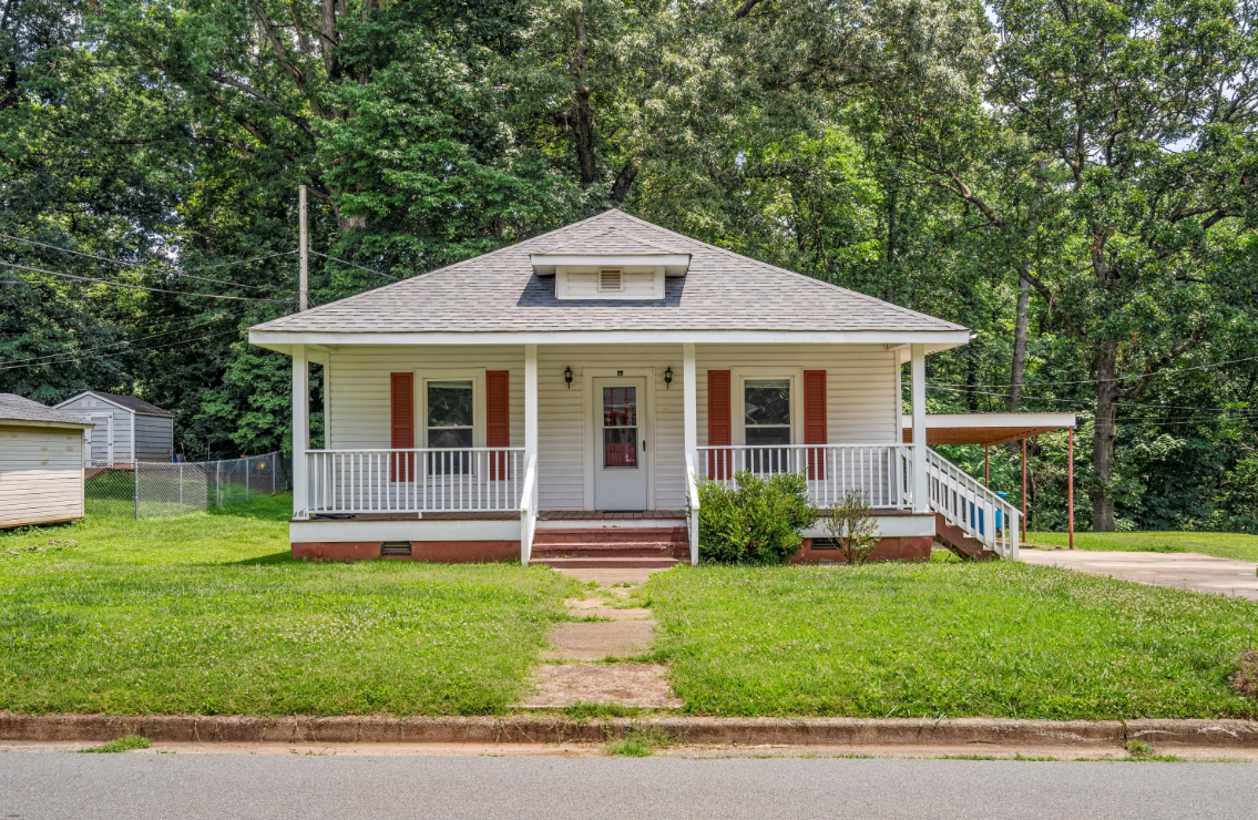 Primary Photo - 77 Belmont Ave