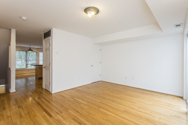Foto del edificio - 1729 South St