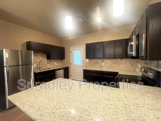 Building Photo - 1265A Jasmine Dr