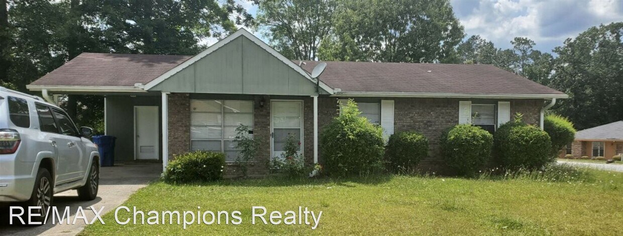 Primary Photo - 3 br, 1.5 bath House - 2931 Viking Dr