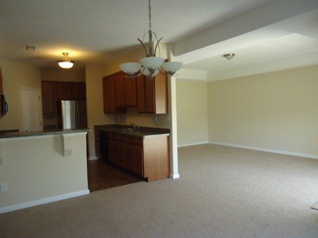 Foto del edificio - 306 Adams Creek Rd