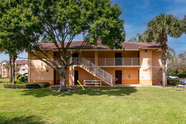 Building Photo - 281 SW Palm Dr
