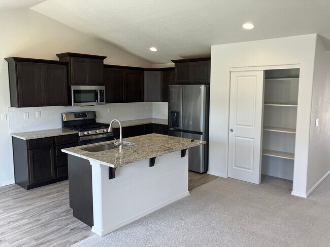 Foto del edificio - 2023 Three Bedroom Home in Dallas