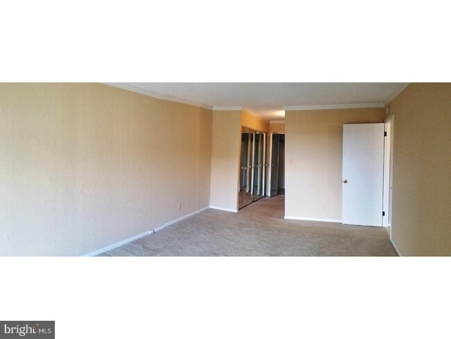 Building Photo - 21122 Valley Forge Cir