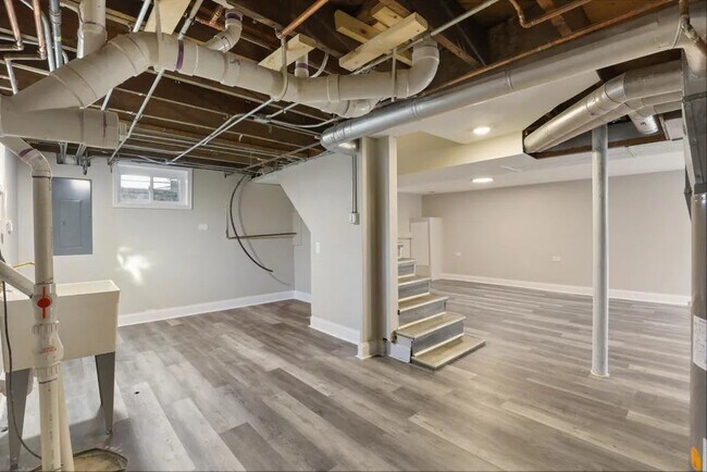 Building Photo - 1S480 Monterey Ave