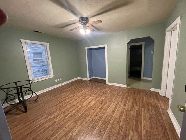 Building Photo - 1614 Bicknell Ave