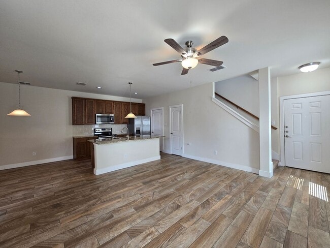 Building Photo - 727 Gristmill Dr