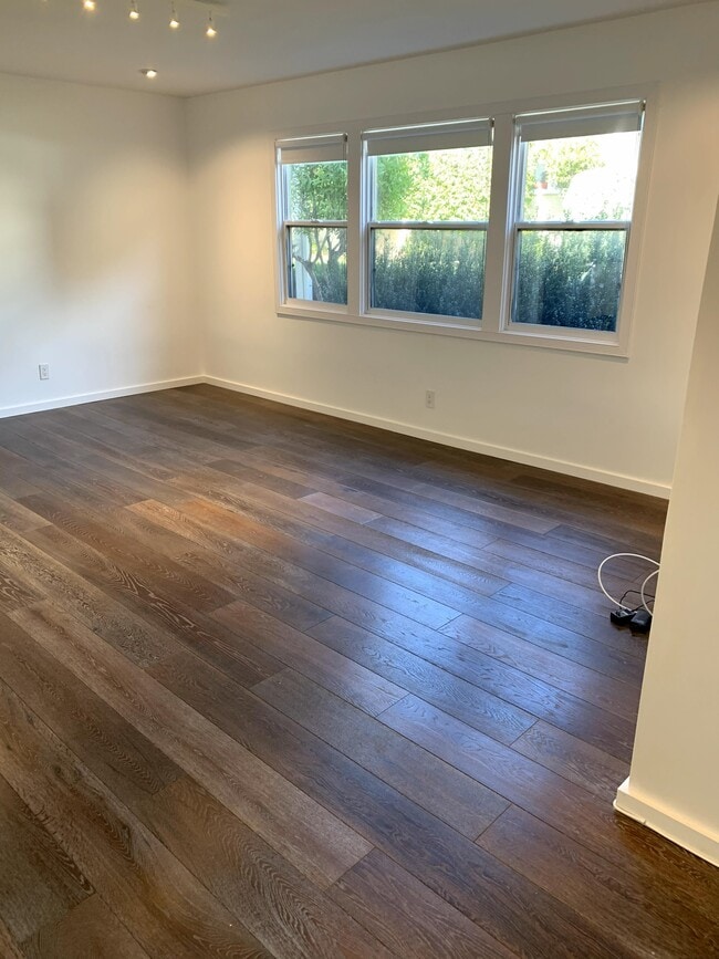 Foto del edificio - 1201 Bay St