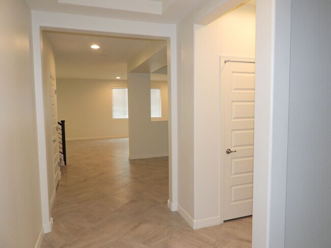 Foto del edificio - 4 Bedroom 2.5 Bathroom