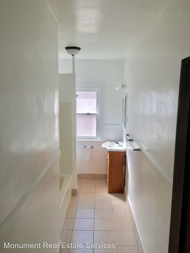 Building Photo - 3616 Cypress Ave