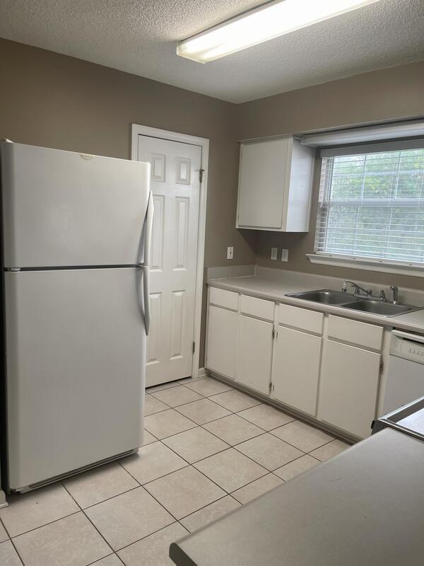 Building Photo - 2910 Cross Creek Ct