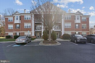 Building Photo - 2405 Forest Edge Ct