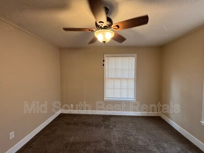 Foto del edificio - 1615 Gum St