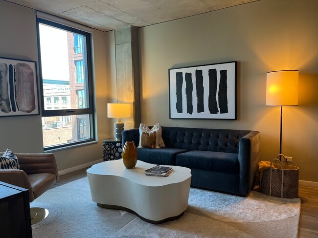 Foto del edificio - 1020 W Madison St
