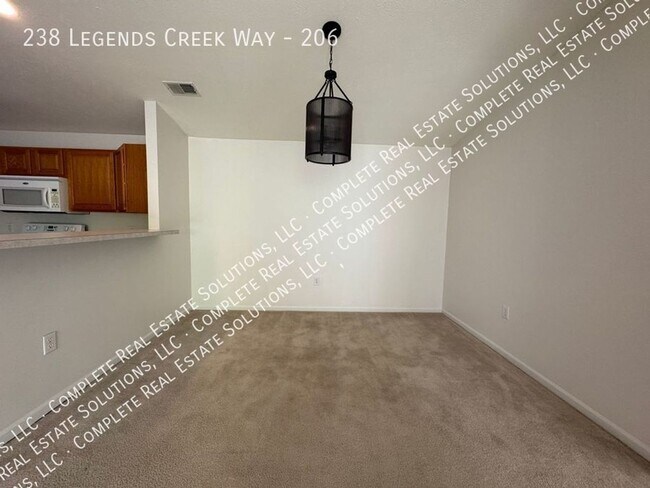 Foto del edificio - 238 Legends Creek Way