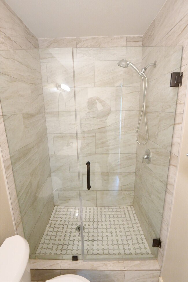 Foto del edificio - 5331 Inwood Dr