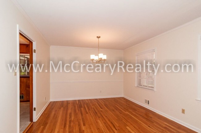 Building Photo - 1249 Ronnie Dr