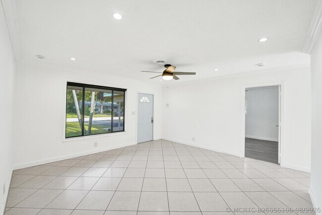 Foto del edificio - 4360 NE 13th Ave