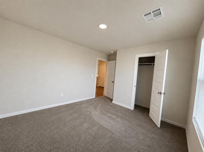 Building Photo - 2512 Kathleens Crossing