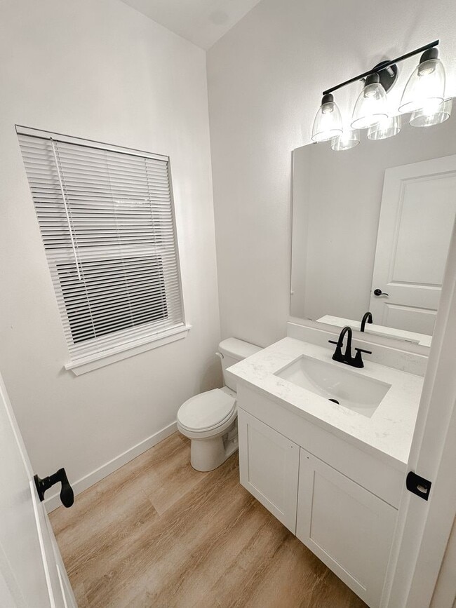 Foto del edificio - 202 Mashell Ave S