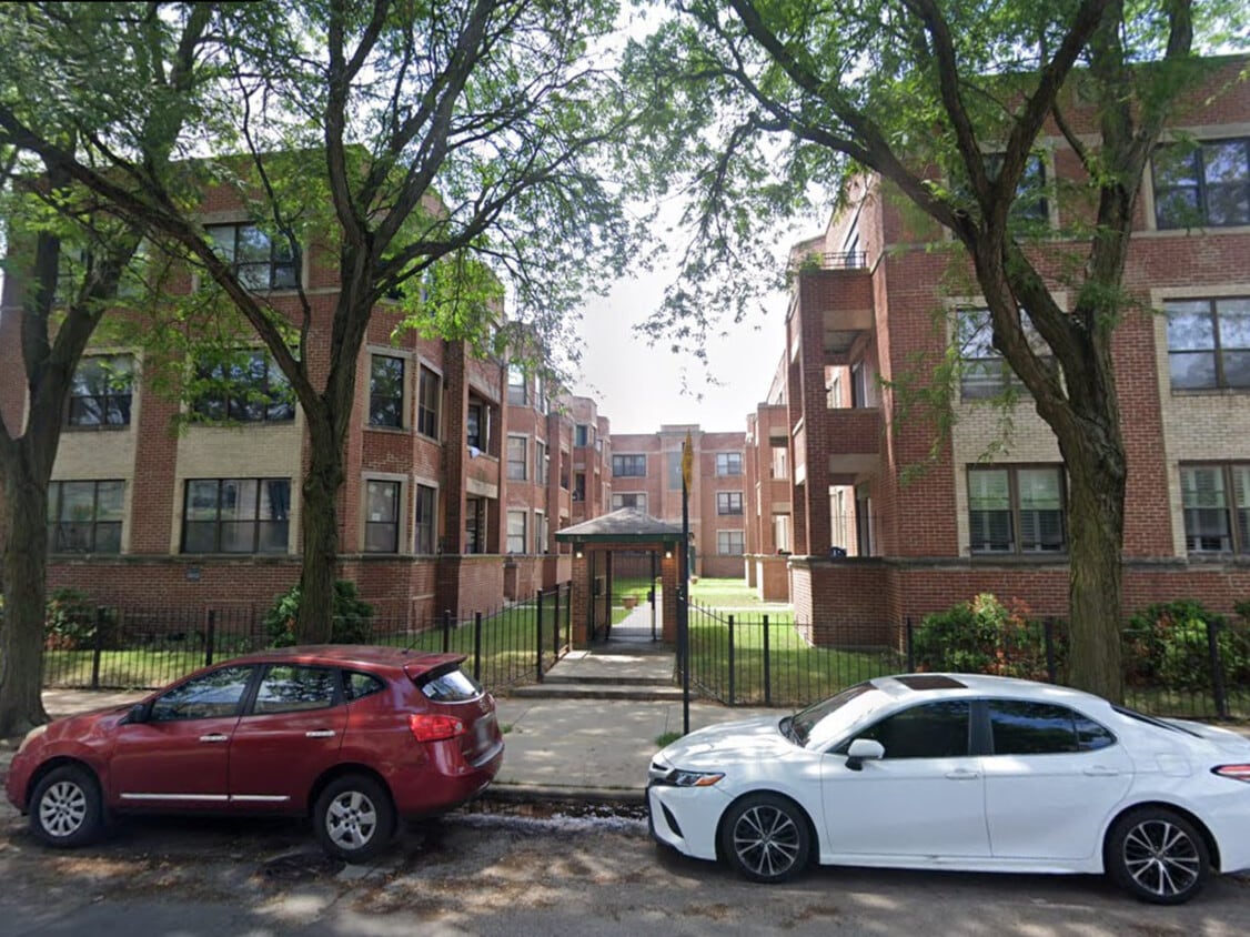 Foto principal - 6106 S Dorchester Ave