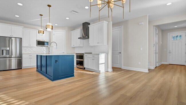Building Photo - Brand New Beautiful and Spacious 4BR/4.5 B...