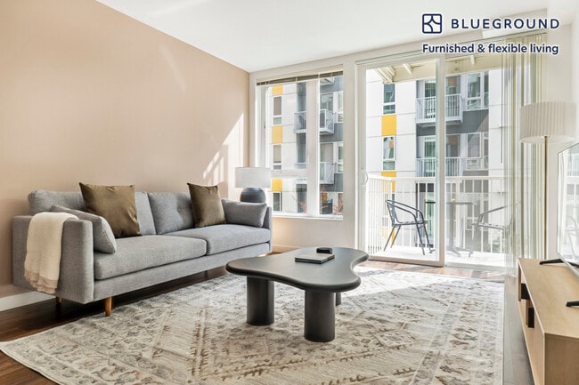 Building Photo - 12258 NE 12th Ln