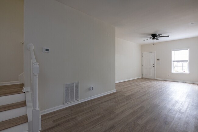 Building Photo - 165 Anderson Ave NW