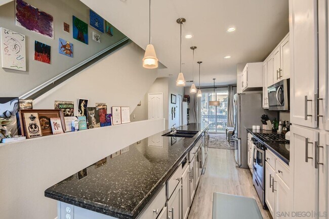 Foto del edificio - 1372 Dandelion Way