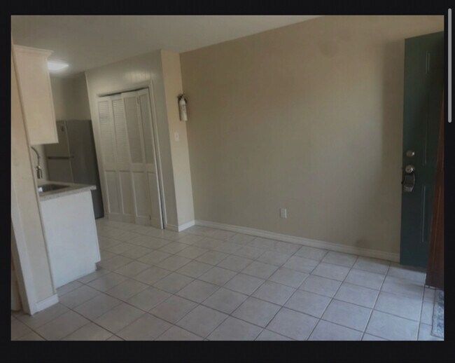 Foto del edificio - 6760 Prutzman Rd