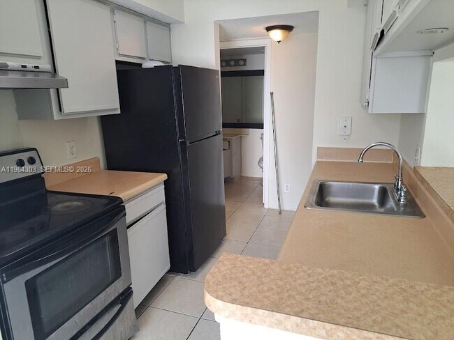 Foto del edificio - 5760 Rock Island Rd