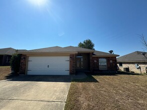 Building Photo - 3806 Tatonka Dr
