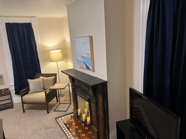 Building Photo - 502 E Mulberry St