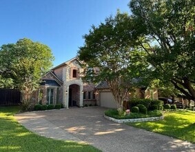 Building Photo - 3405 Brighton Ct