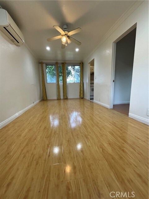 Building Photo - 1223 S Santa Anita Ave
