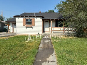 Building Photo - 960 Homer Ave