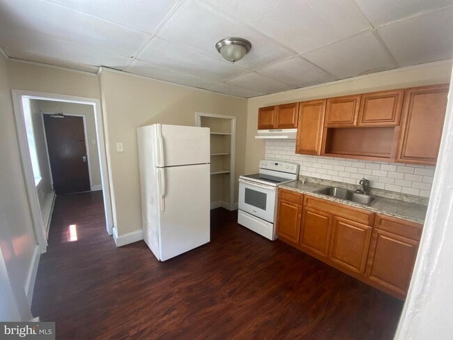 Foto del edificio - 432 N 64th St