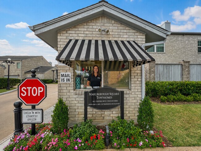 Building Photo - 664 Wilcrest Dr