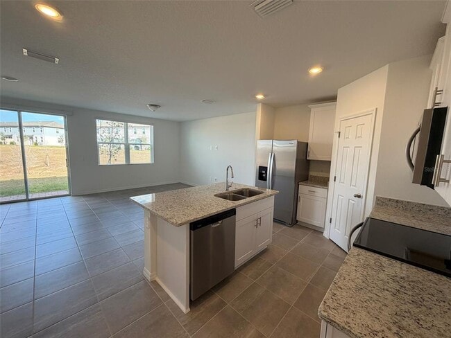 Building Photo - 16462 Bird of Paradise Ave