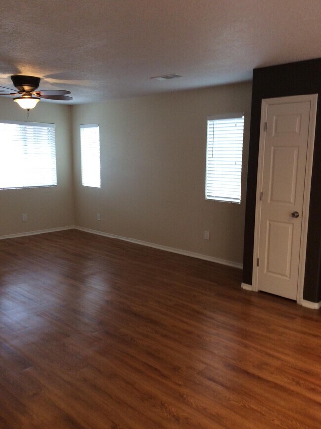 Foto del edificio - 3125 Chama Meadows Dr NE