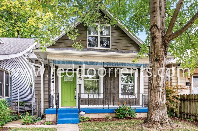 Foto del edificio - 2028 Hoyt Ave