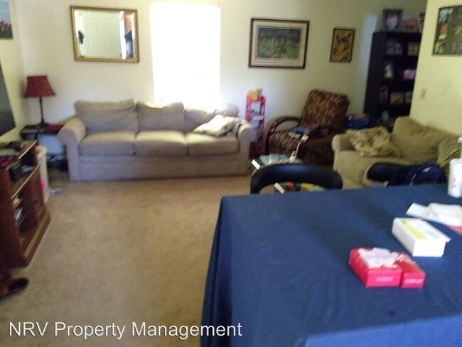 Foto del edificio - 3 br, 2.5 bath House - 300 Wakeman Court