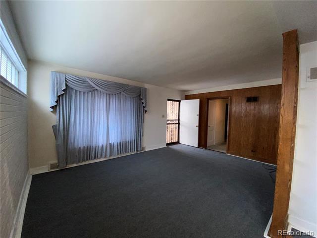 Building Photo - 1686 Niagara St